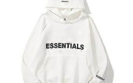 Essentials Hoodie – The Silent Flex of Modern Fashion
