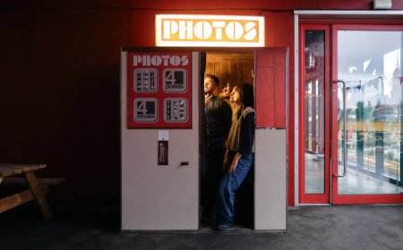 Increase Client Interaction with Free Photo Booth Vending Equipment